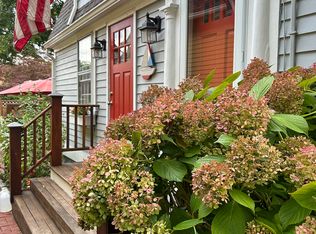 289 Hope St #A, Bristol, RI 02809