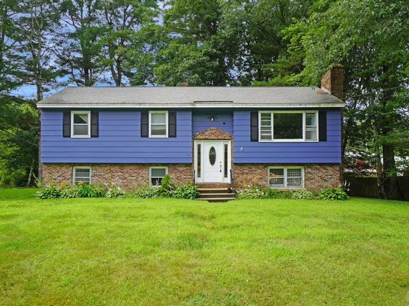 32 Merrymeeting Drive, Topsham, ME 04086