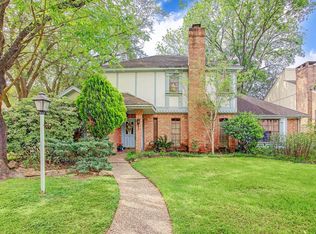 10303 Meadow Lake Ln, Houston, TX 77042