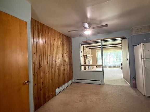 5th image of 306 W Beryl St