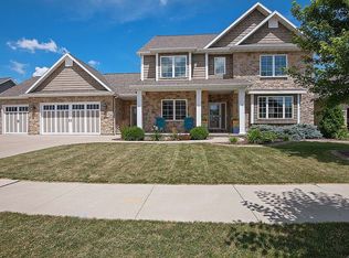 218 E Bluewater Way, Appleton, WI 54913