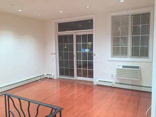 Rented by Salizzoni Realty | media 9