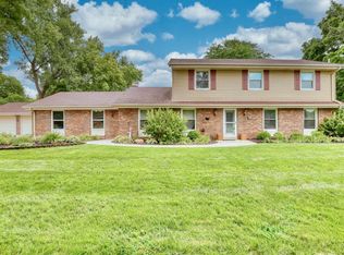 8246 Firwood Ln, Greendale, WI 53129
