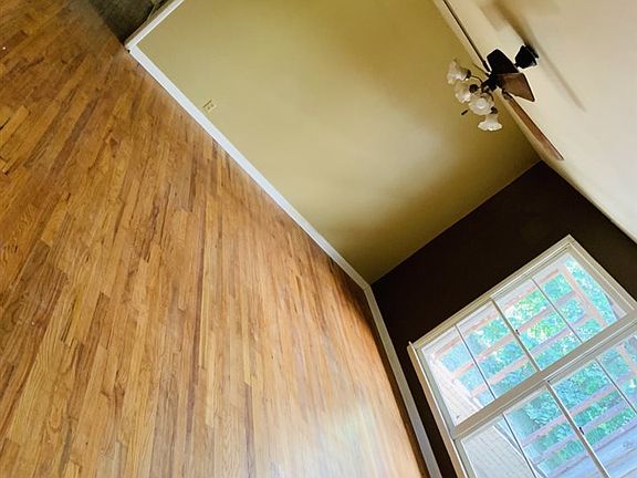 2nd image of 1406 E Lantrip St