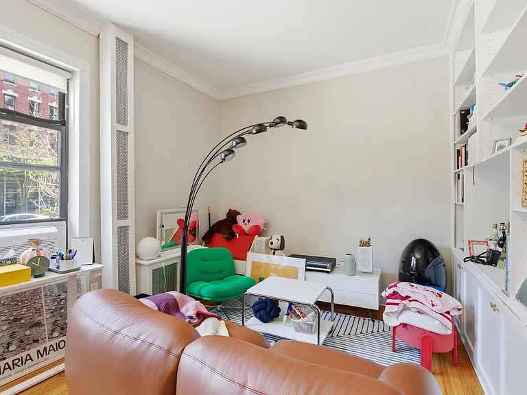 31 Tiemann Pl #7 — Photo 2