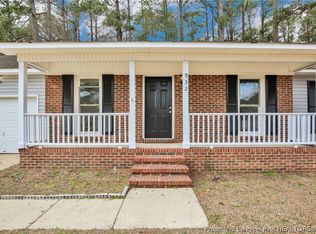 932 Winterberry Dr, Fayetteville, NC 28314