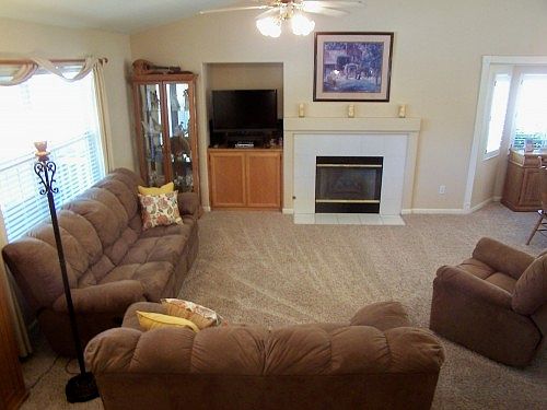 3rd image of 1748 Evergreen Dr