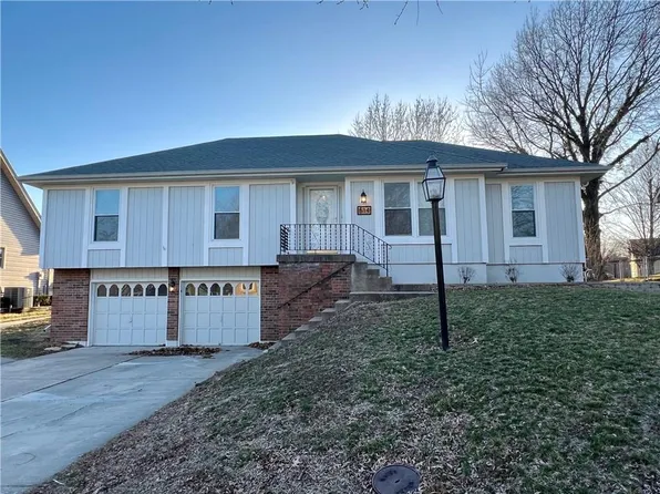 514 SE Wingate St, Lees Summit, MO 64063