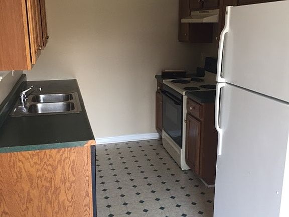 2nd image of 234 Pinnacle Ct