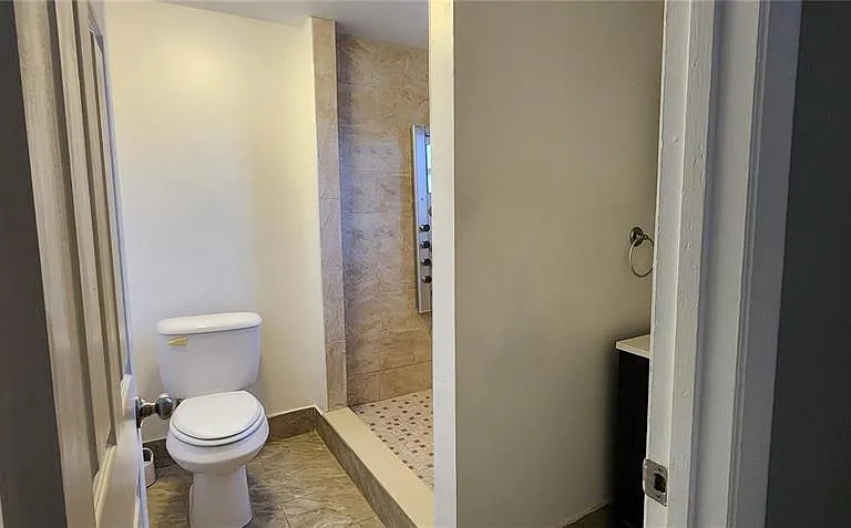 2408 Kimberly Dr — Photo 15
