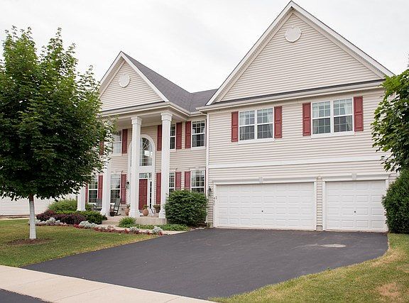 2nd image of 480 Sandlewood Ln