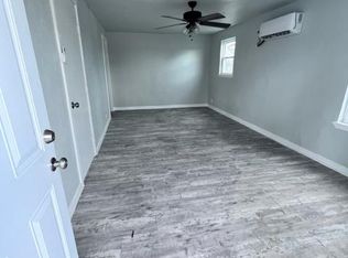 826 S 16th St #C, Chickasha, OK 73018