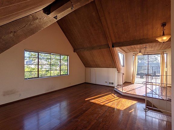 3rd image of 2551 Le Conte Ave #2551