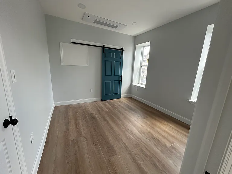 243 Vine St #3 — Photo 7