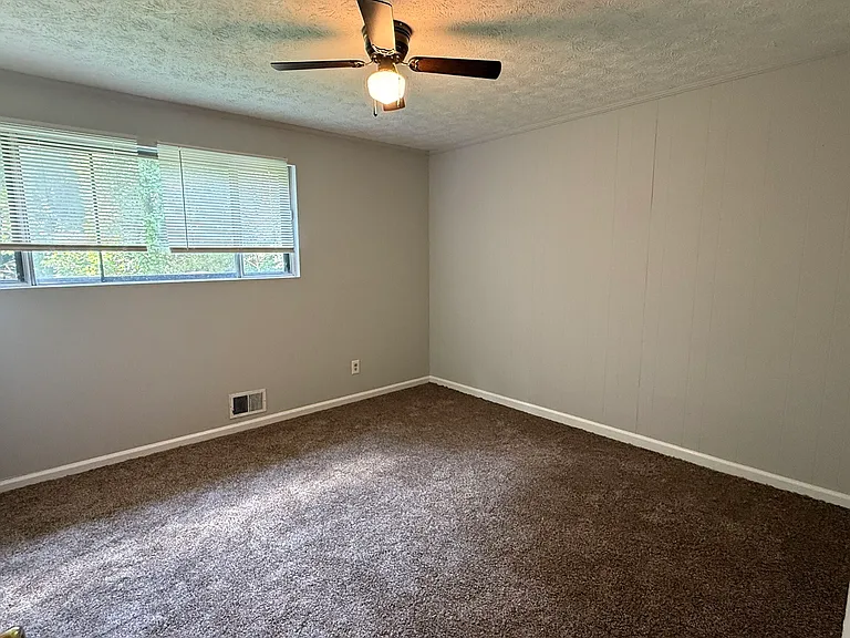 4101 Springlake Cir — Photo 21