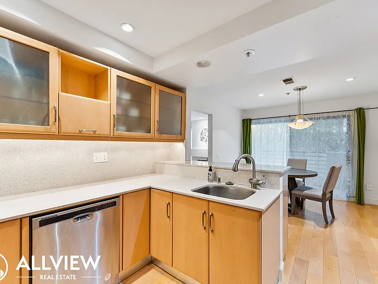 280 Cagney Ln #220 — Photo 16
