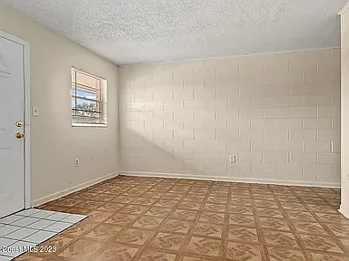 Peachtree Apartments — Photo 6