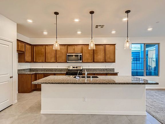 5th image of 9536 Jadeite Ln