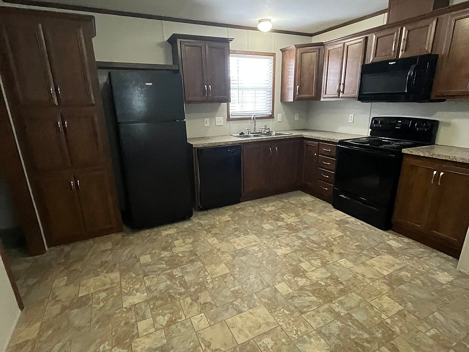 stunning kitchen with tons of cabinet space!