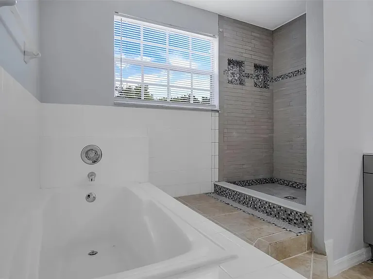 603 Coconut Palm Way #603 — Photo 7