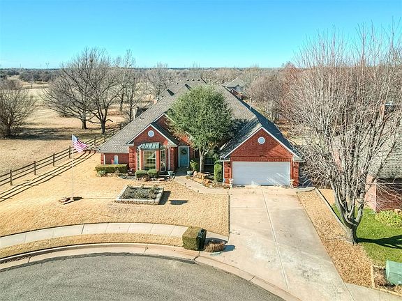 2nd image of 3901 Wildmeadow Ct