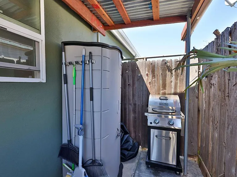 520 Delaware St — Photo 21