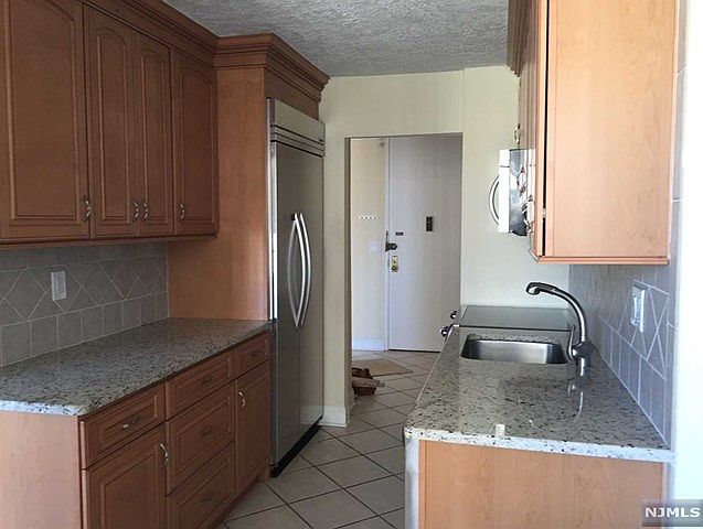2nd image of 200 Winston Dr APT 1507