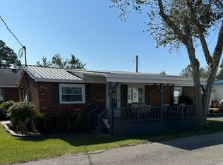 54 Clarkland Village St, Elizabethtown, NC 28337