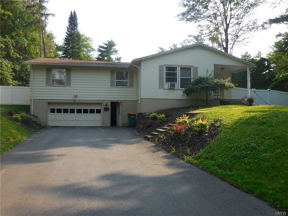 1st image of 41 S Hills Dr
