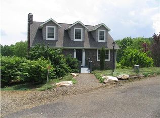 272 Continental Dr, Hillsville, VA 24343
