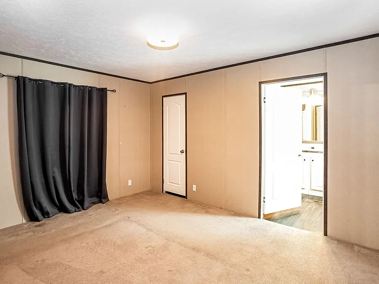 106 Barkley Ln — Photo 7