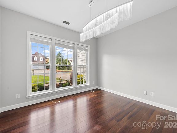 2nd image of 5941 Heartwood Ct