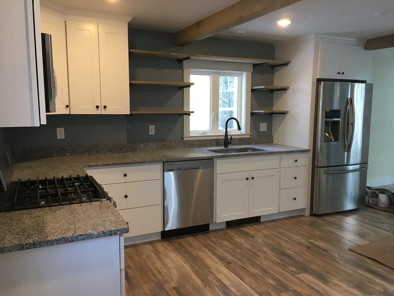 2 bed, 1100 sqft, $2,700 — Photo 2