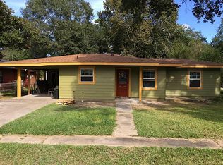 824 N Morgan St, Angleton, TX 77515