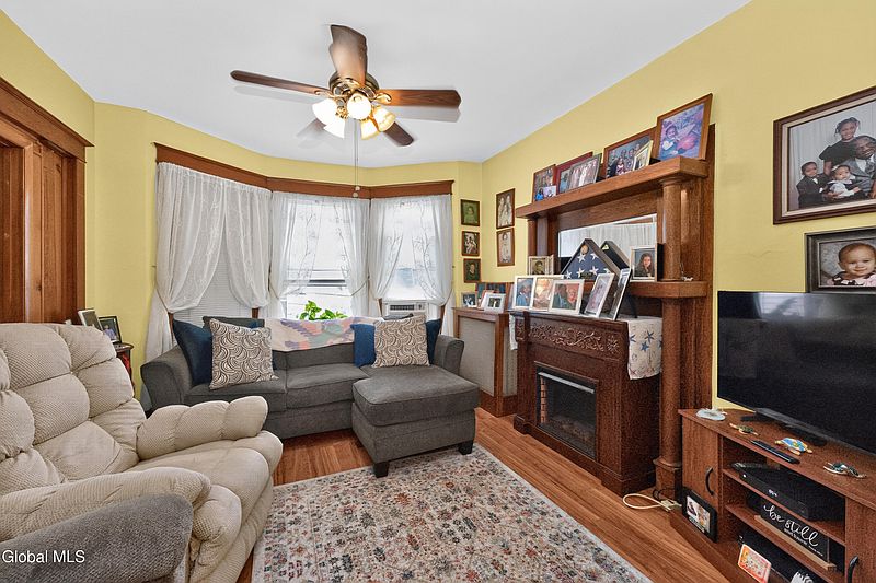 4th image of 74 Judson Street