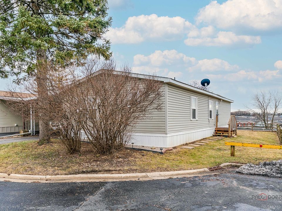 1st image of 600 Hillcrest Ln