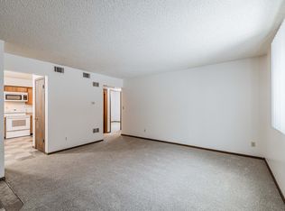 1444 Peach St #2X1, Lincoln, NE 68502