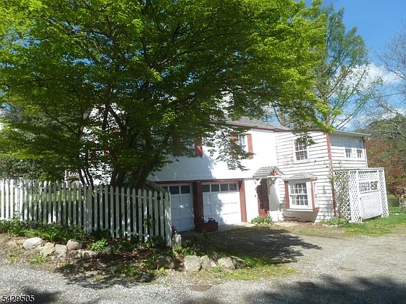 2nd image of 89A Asbury Rd