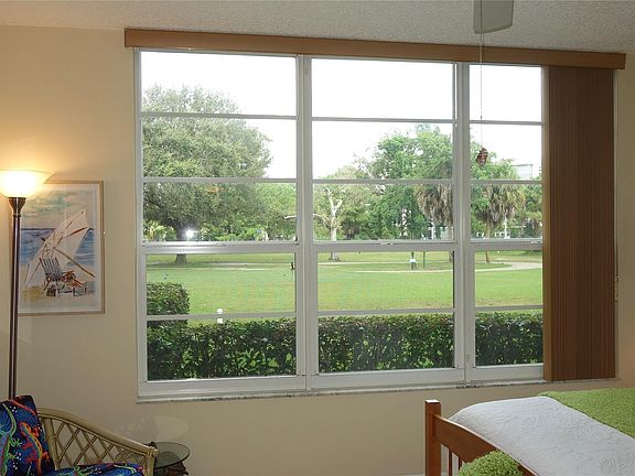 4th image of 545 Oaks Lane #107