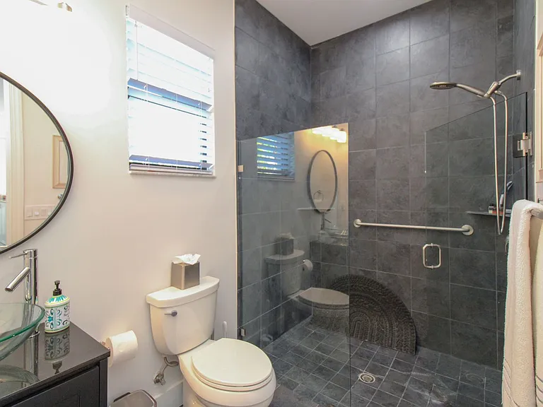 1555 Crayton Rd — Photo 35