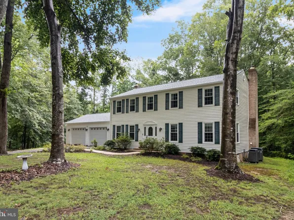 9620 Terri Dr, La Plata, MD 20646