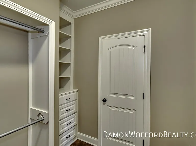 114 Lennox Pl — Photo 48