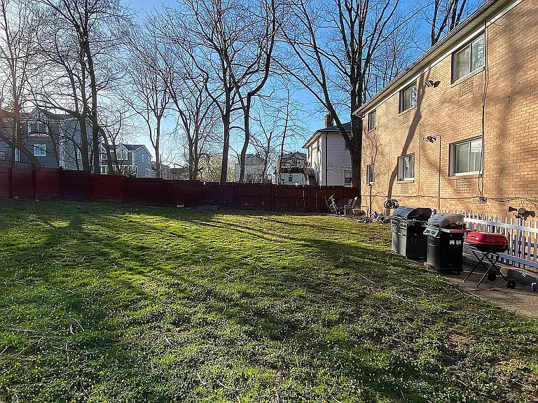 Stirling Pl — Photo 16
