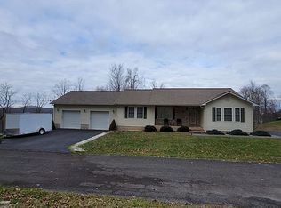 104 Sunset Dr, Lebanon, VA 24266