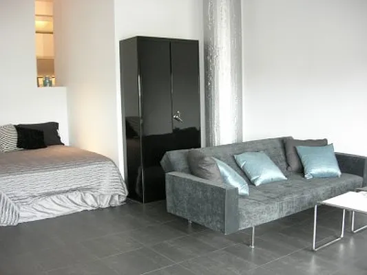 Sold by Classic Marketing- 530 Park1 | media 15