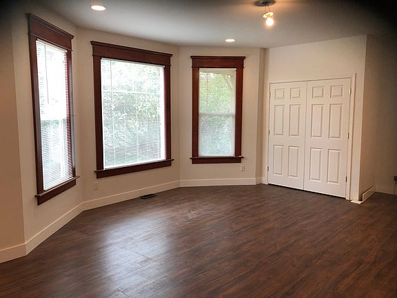 2nd image of 414 Avenue C APT 1