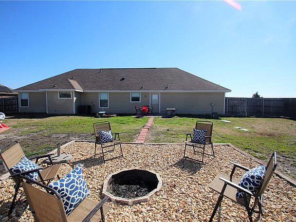 3rd image of 3240 Gunsmoke Dr