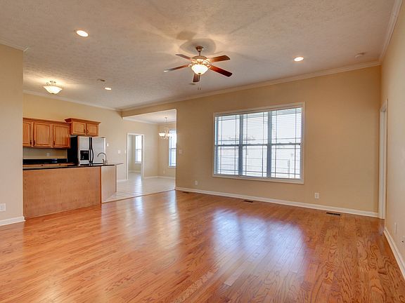 2nd image of 1625 Apache Way