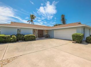 608 Foxworth Ln, Holmes Beach, FL 34217