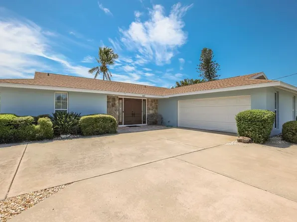 608 Foxworth Ln, Holmes Beach, FL 34217